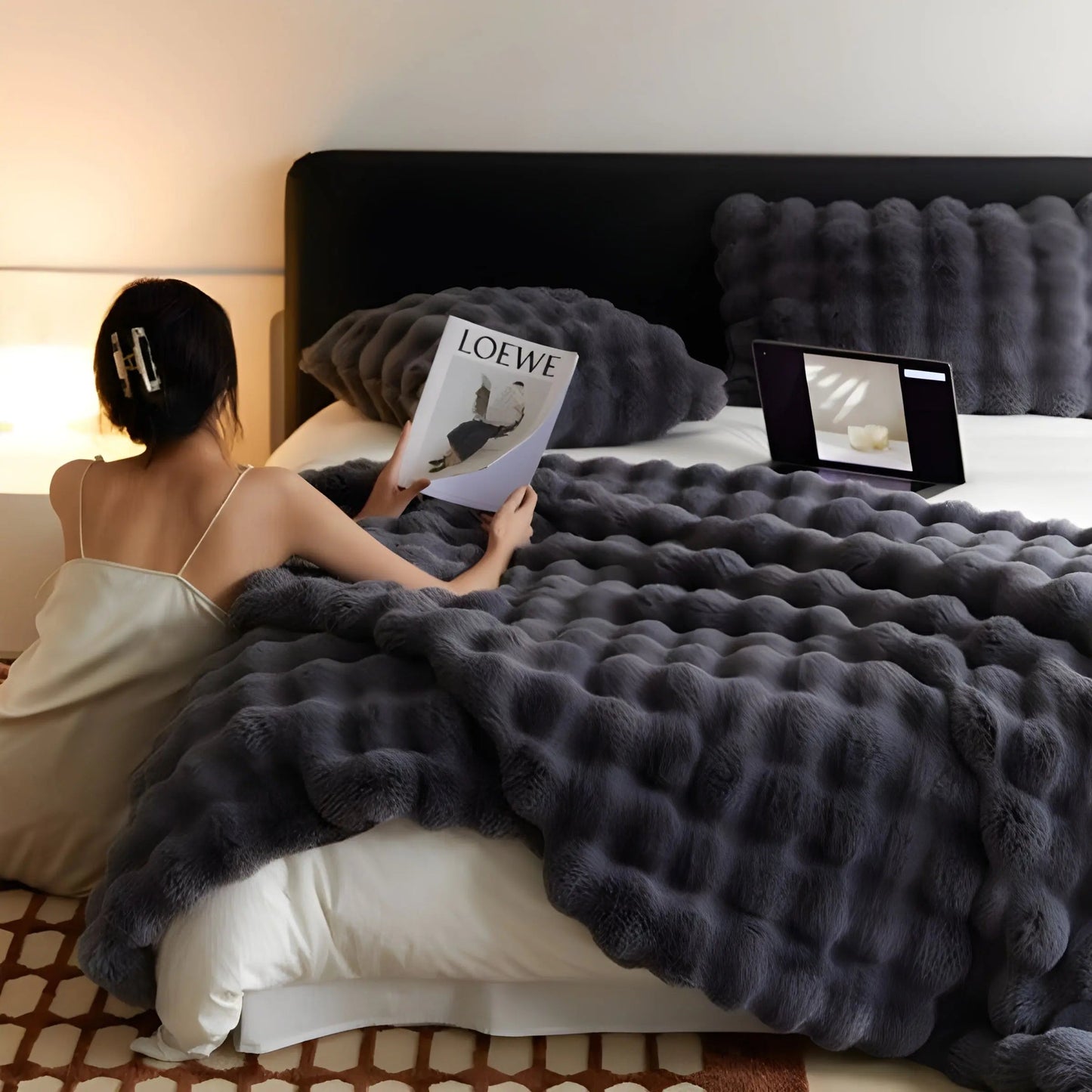 Plush Soft Fuzzy Throw Blanket for Cozy Comfort - Fesara