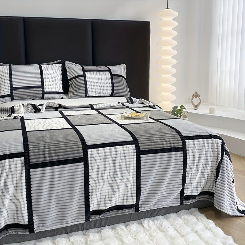 Soft Cozy Blanket with Modern Stripe Design - Fesara