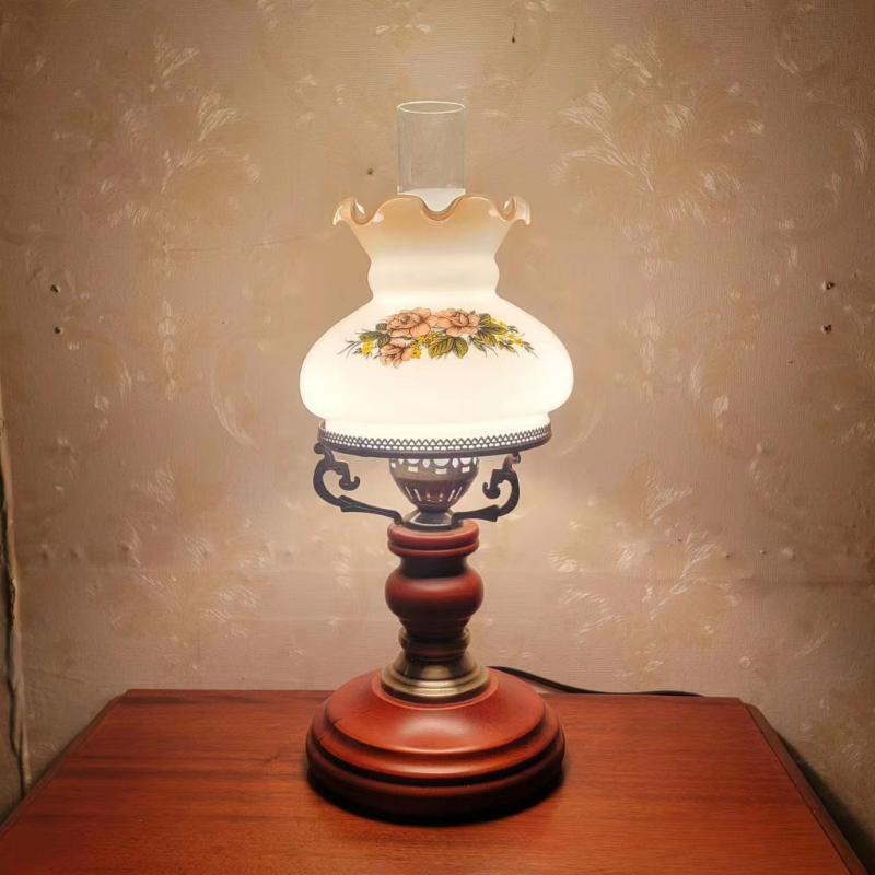 Traditional Warm Brown Table Lamp