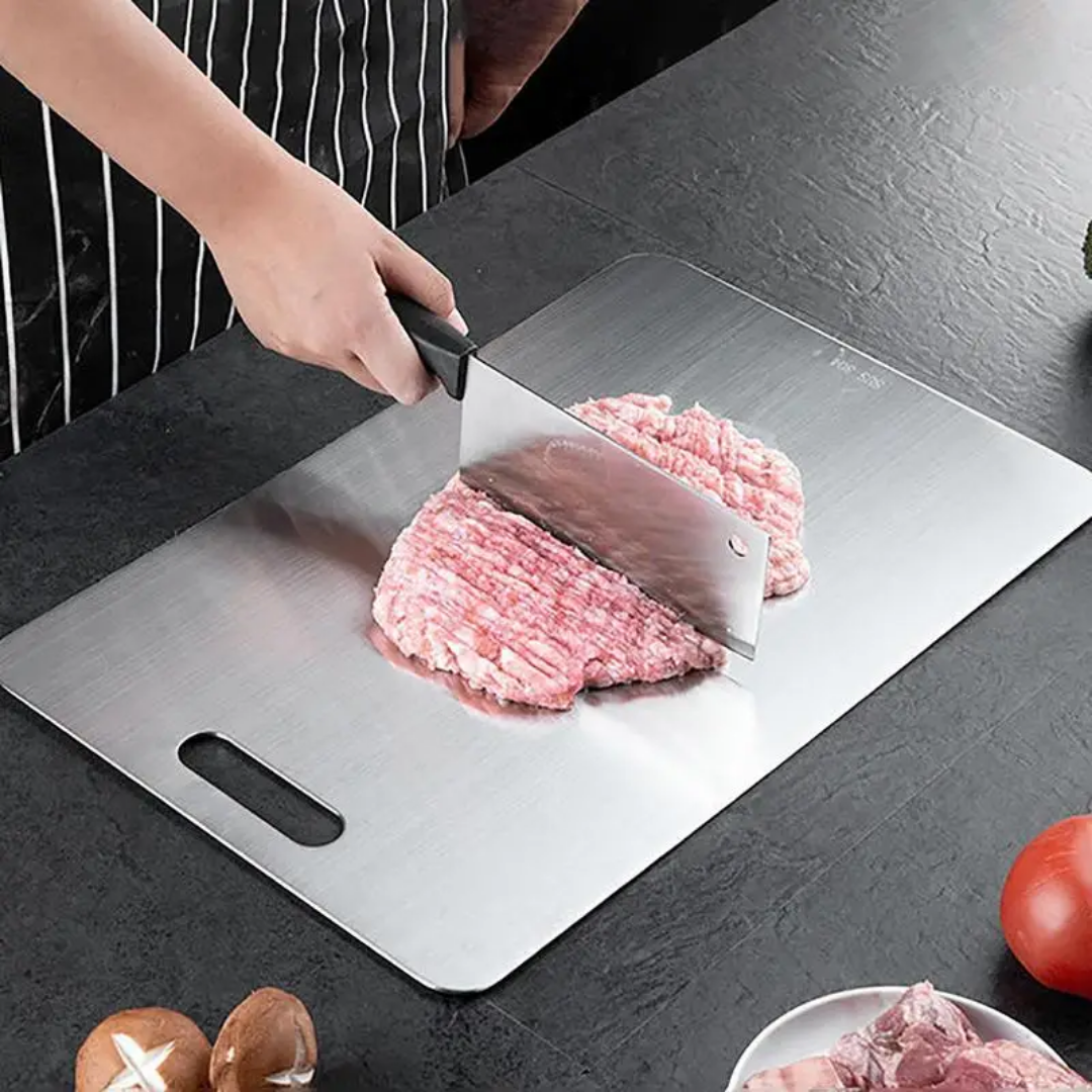Durable Kitchen Cutting Board - Resistant to Stains and Scratches