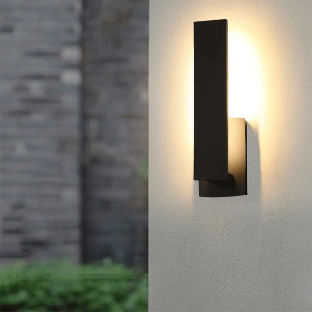 Classic Waterproof Outdoor Wall Lamp
