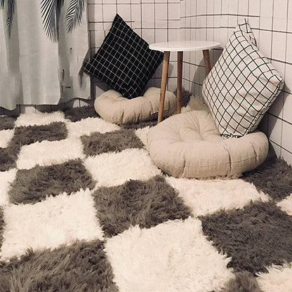 Plush Bedroom Carpet Squares Durable Stain Resistant Floor Tiles