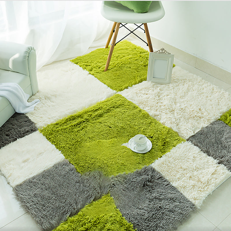 Plush Bedroom Carpet Squares Durable Stain Resistant Floor Tiles