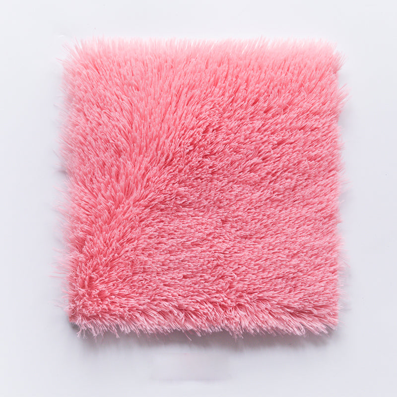 Plush Bedroom Carpet Squares Durable Stain Resistant Floor Tiles