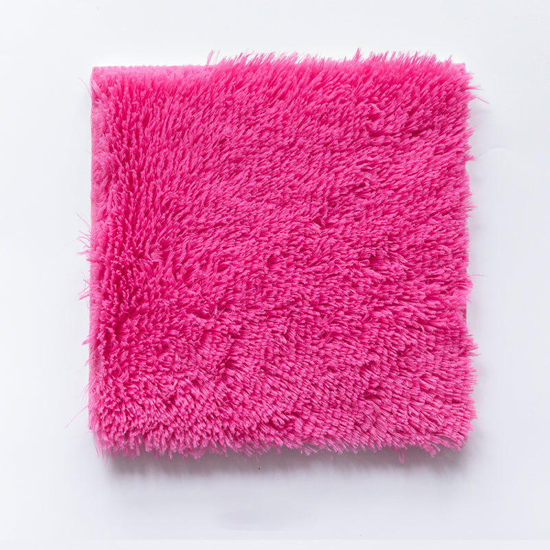 Plush Bedroom Carpet Squares Durable Stain Resistant Floor Tiles