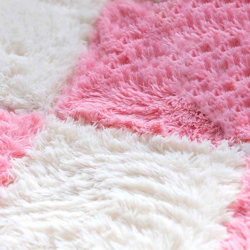 Plush Bedroom Carpet Squares Durable Stain Resistant Floor Tiles
