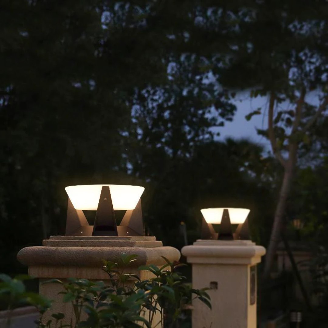Elegant Garden Solar Powered Lamp