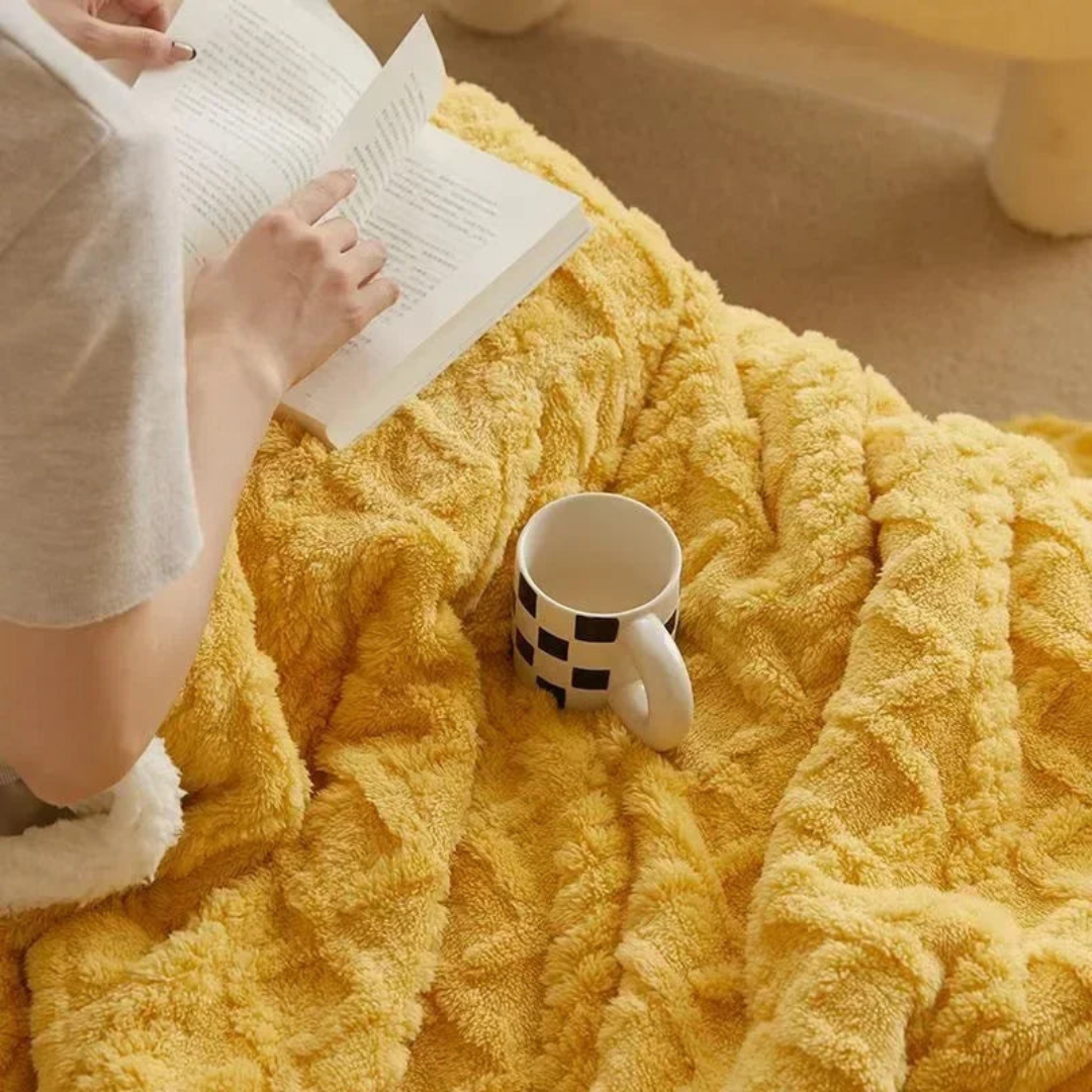 Plush Cozy Fleece Throw Blanket for Bed and Couch