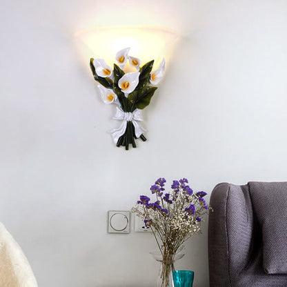 Elegant Floral Single Arm Wall Light