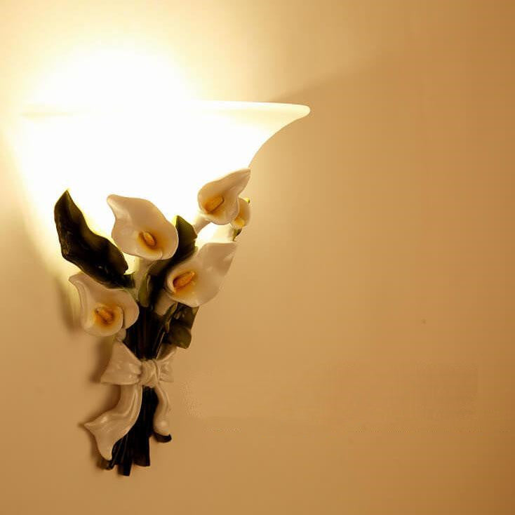 Elegant Floral Single Arm Wall Light