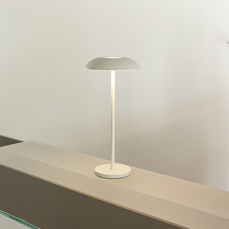 Classic Metal Table Lamp