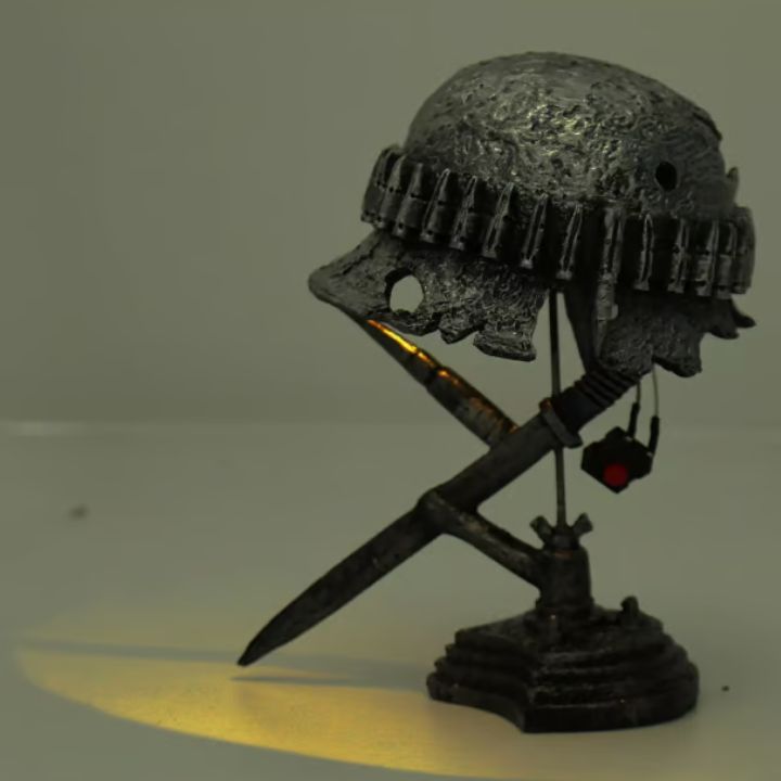 Rustic Metal Helmet Desk Lamp – Classic Vintage Home Lighting