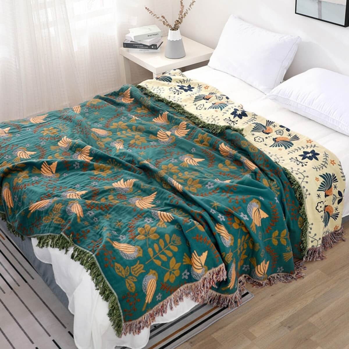 Soft Plush Reversible Bird Blanket for Home Decor - Fesara