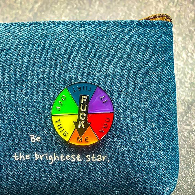 Fesara | Amusing Spinning Name Badge
