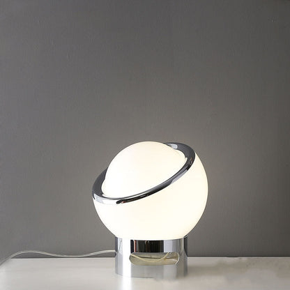 Simple Chic Desk Lamp in Modern Style