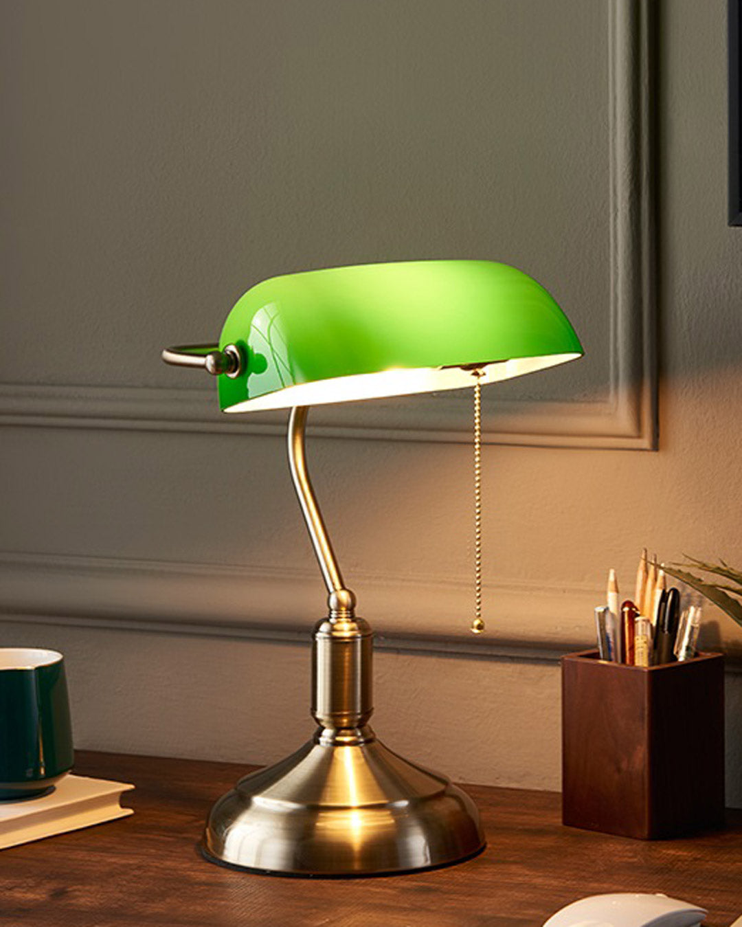 Traditional Desk Table Lamp - Fesara