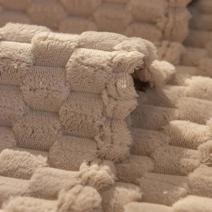 Soft Warm Winter Duvet with Non Slip Bottom