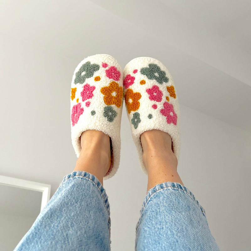 Cozy Floral Slippers with Grip Soles - Fesara