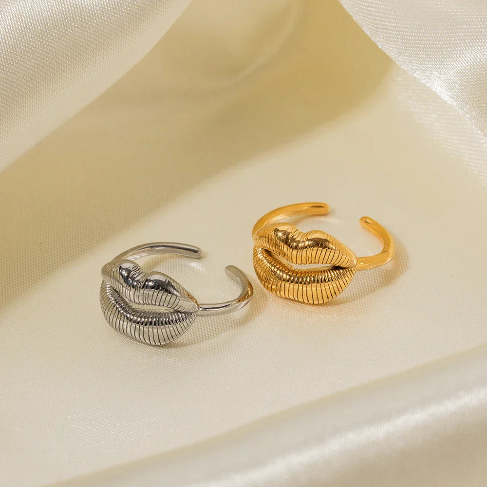 Elegant Passionate Love Ring