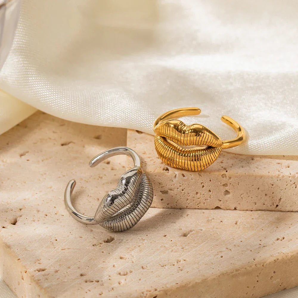Elegant Passionate Love Ring