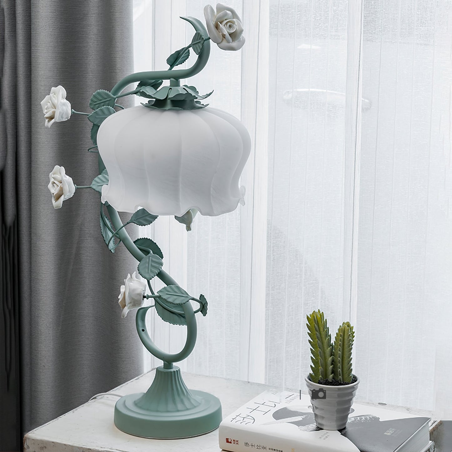 Sleek Modern Table Lamp with Rounded Base