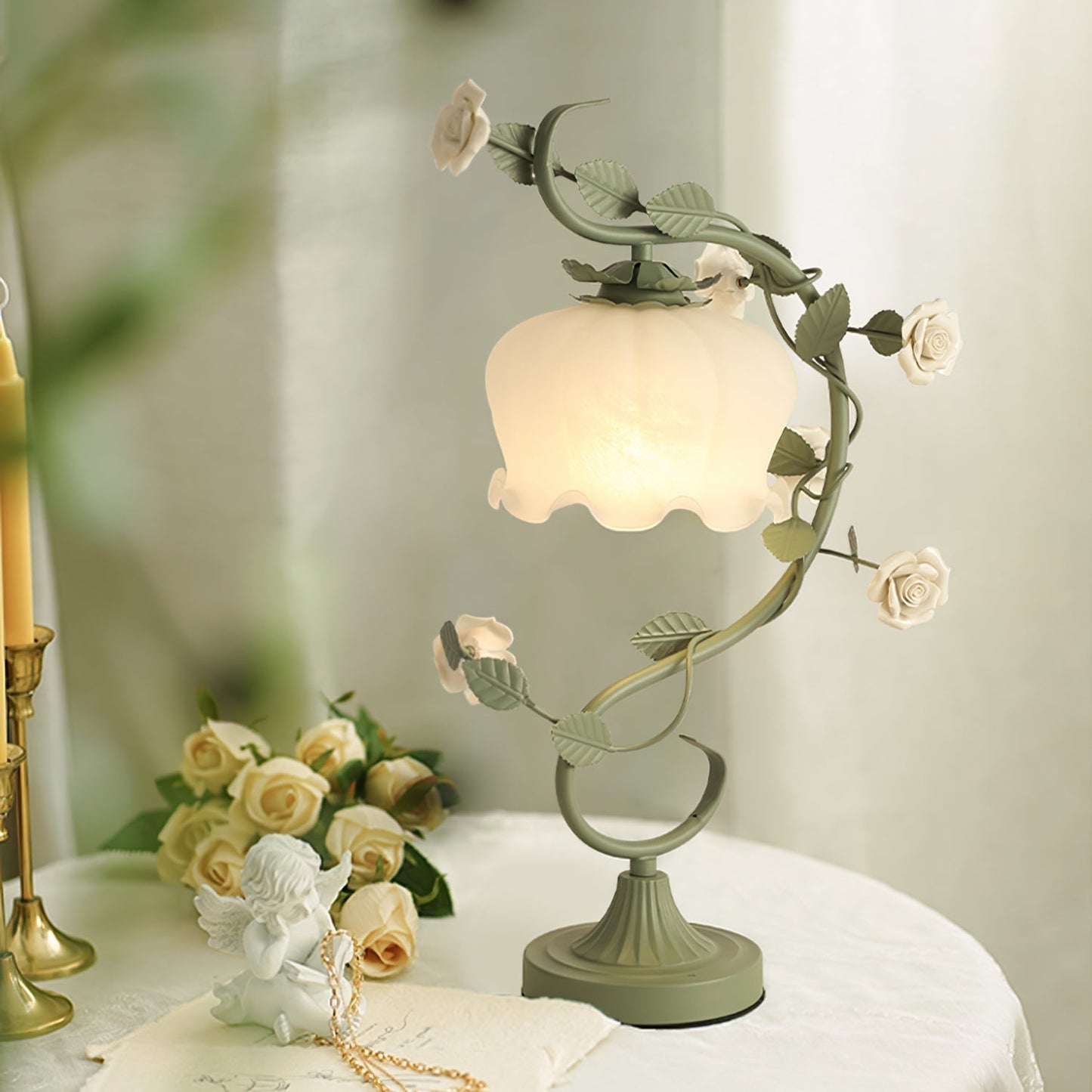 Sleek Modern Table Lamp with Rounded Base