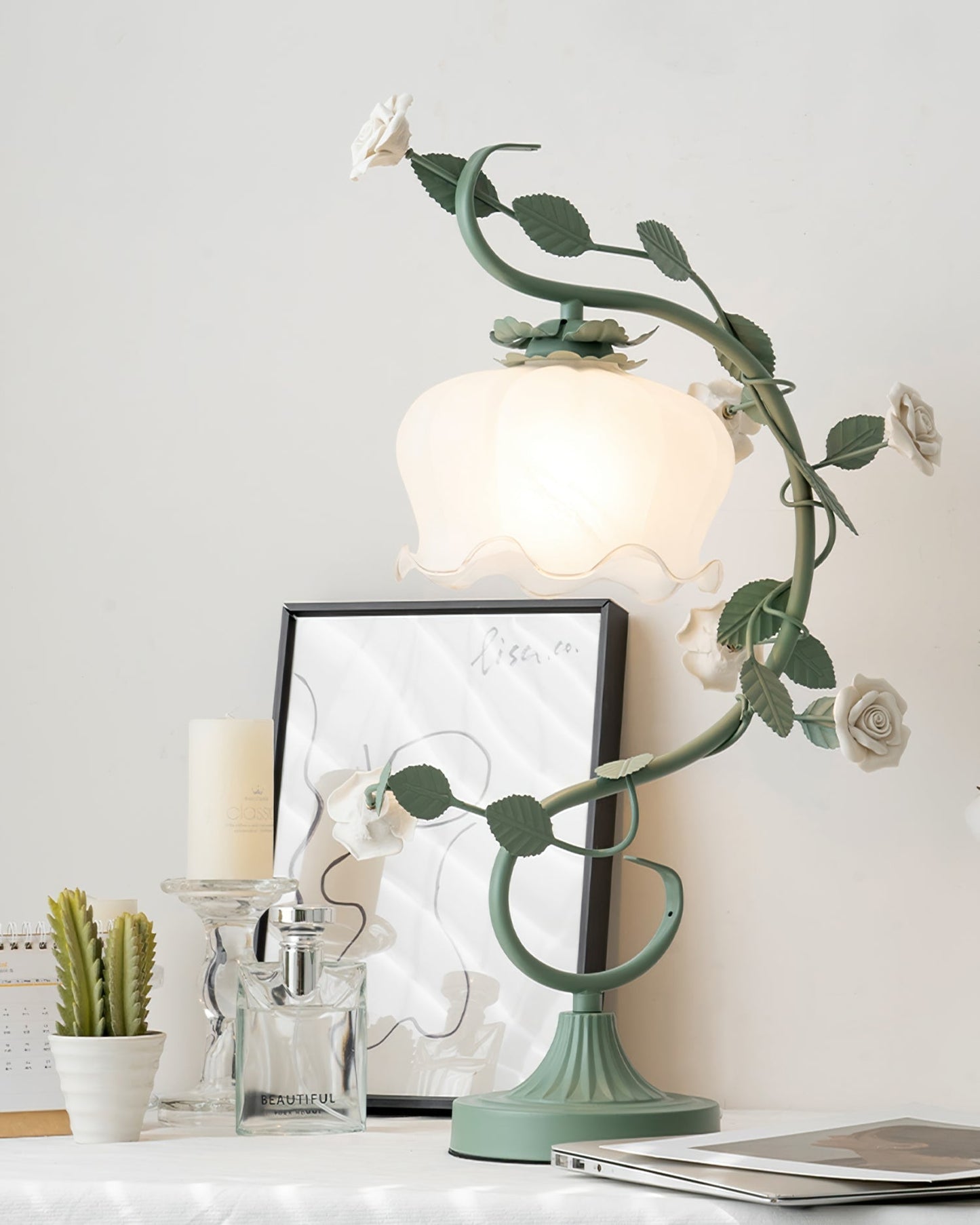 Sleek Modern Table Lamp with Rounded Base