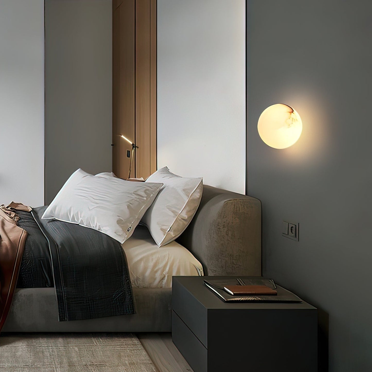 White Round LED Wall Light Fixture
