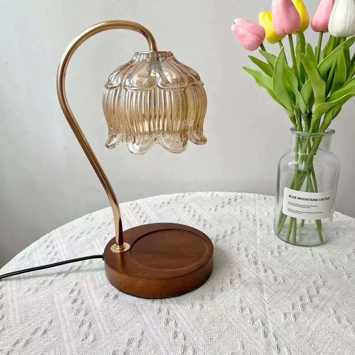 Classic Style Table Night Lamp - Fesara