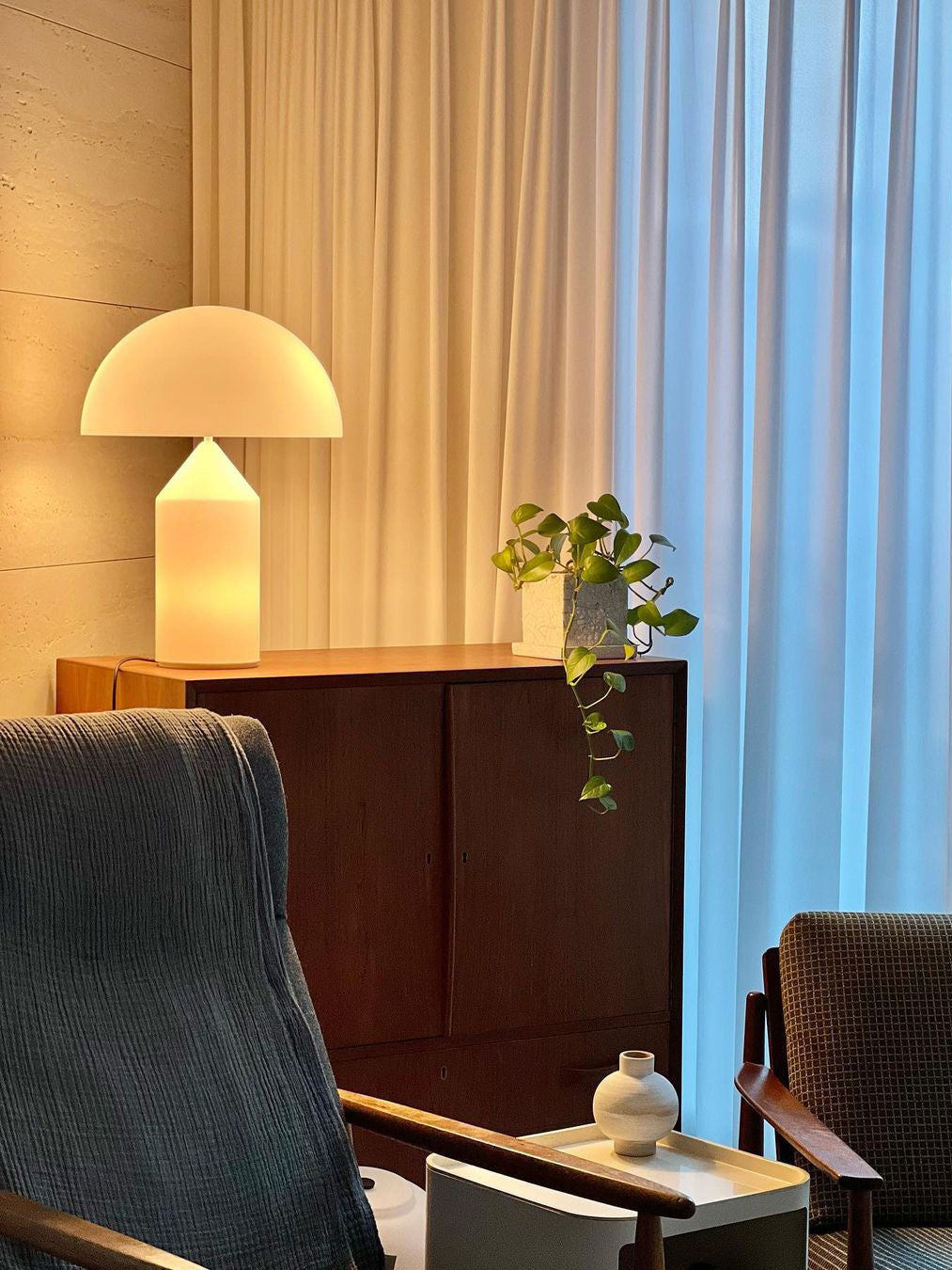 Stunning Glass Table Lamp