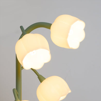 Elegant Flower Pattern Table Lamp