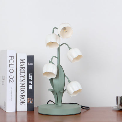 Elegant Flower Pattern Table Lamp