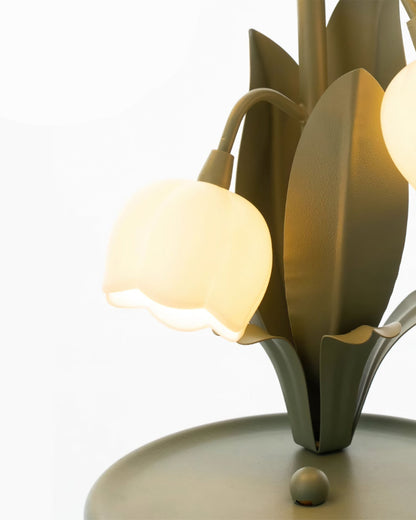 Elegant Flower Pattern Table Lamp