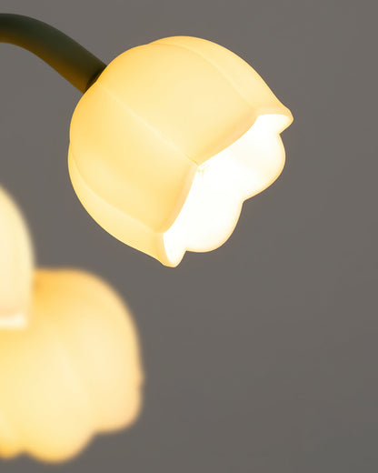 Elegant Flower Pattern Table Lamp