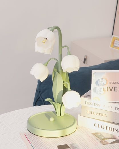 Elegant Flower Pattern Table Lamp