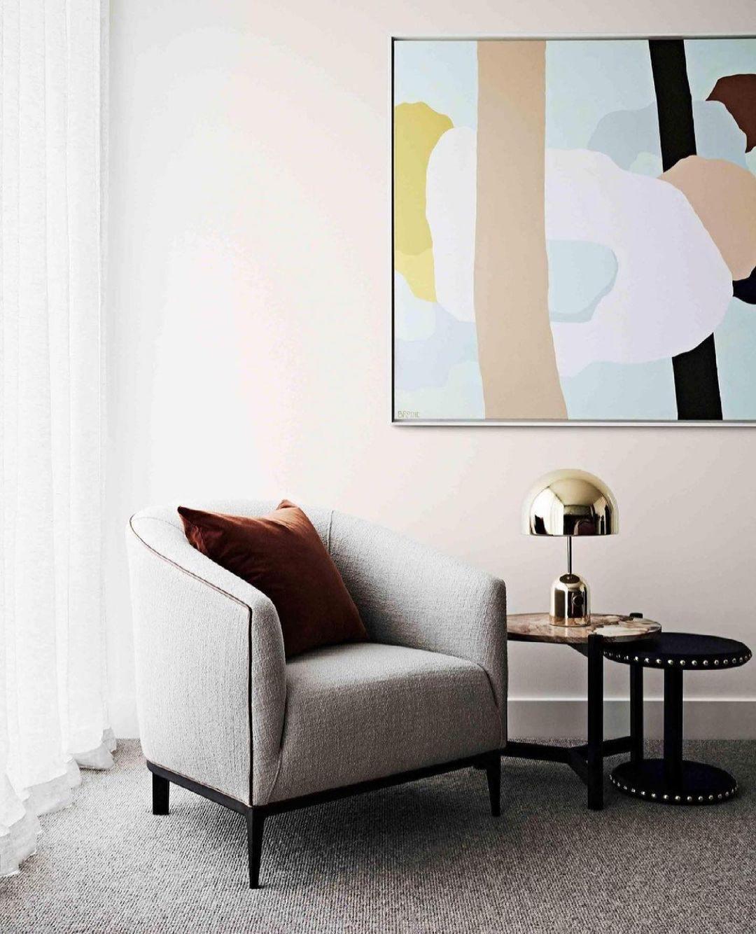 Stylish Round Table Lamp Clock