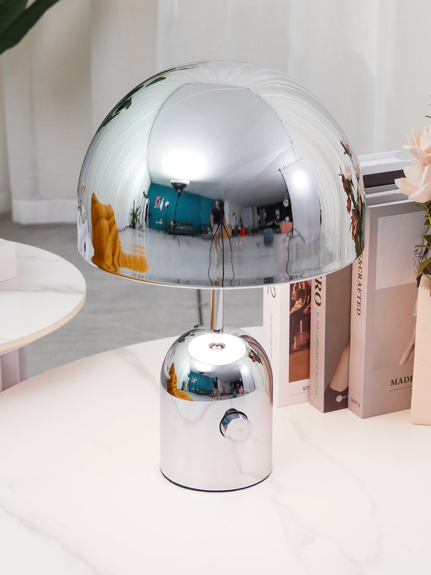 Stylish Round Table Lamp Clock