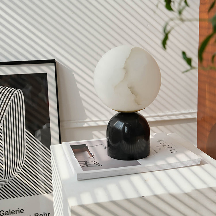 Luxurious Table Lamp