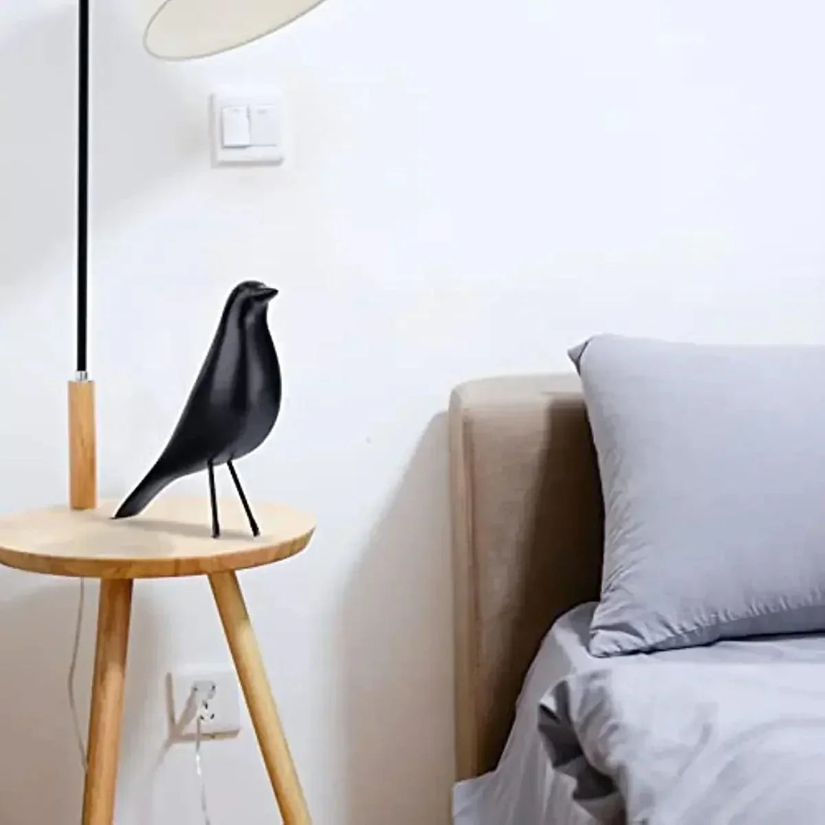 Simple Bird Figurine - Stylish Home Office Decoration