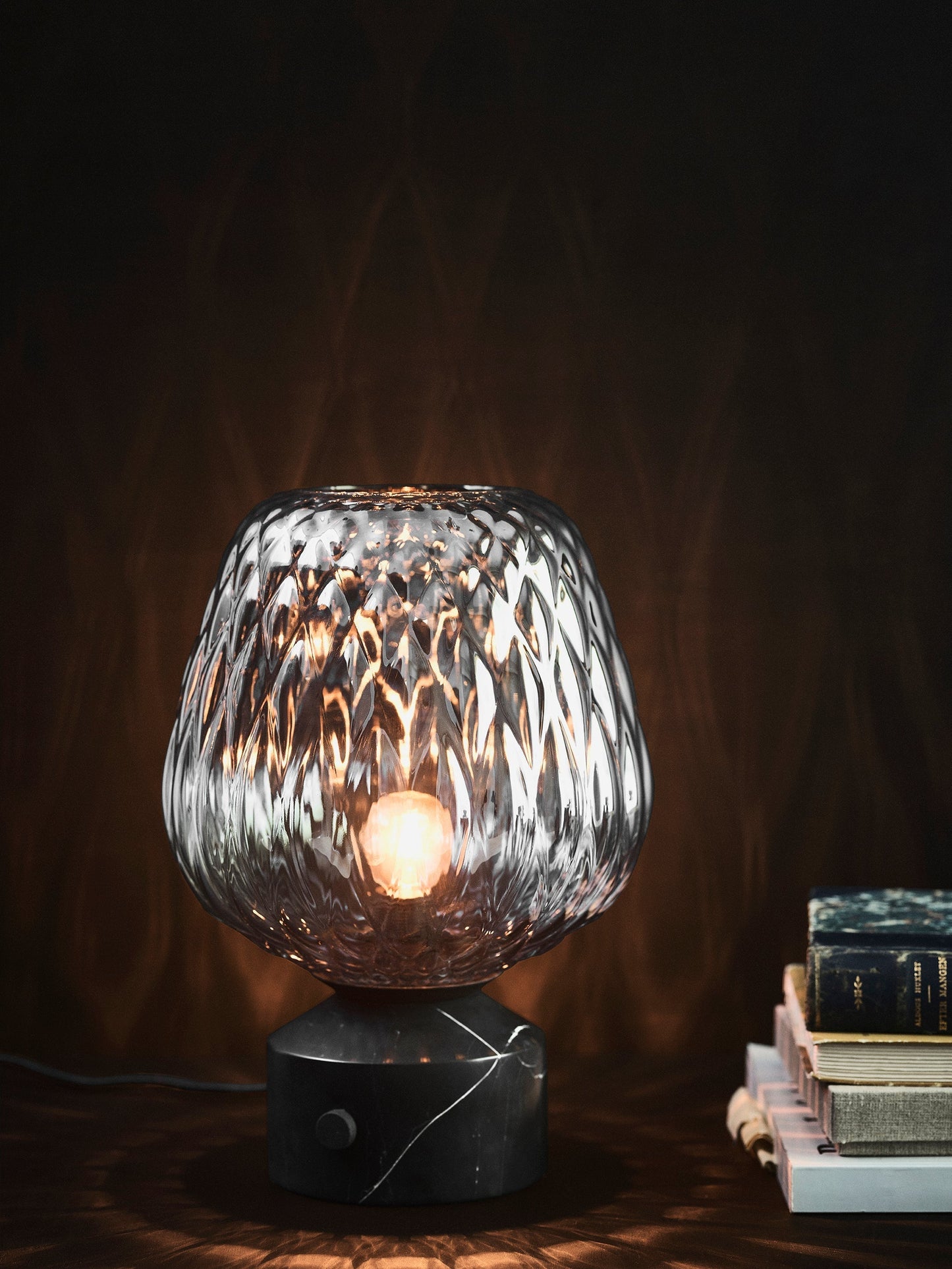 Stylish Table Lamp with Clear Glass Shade