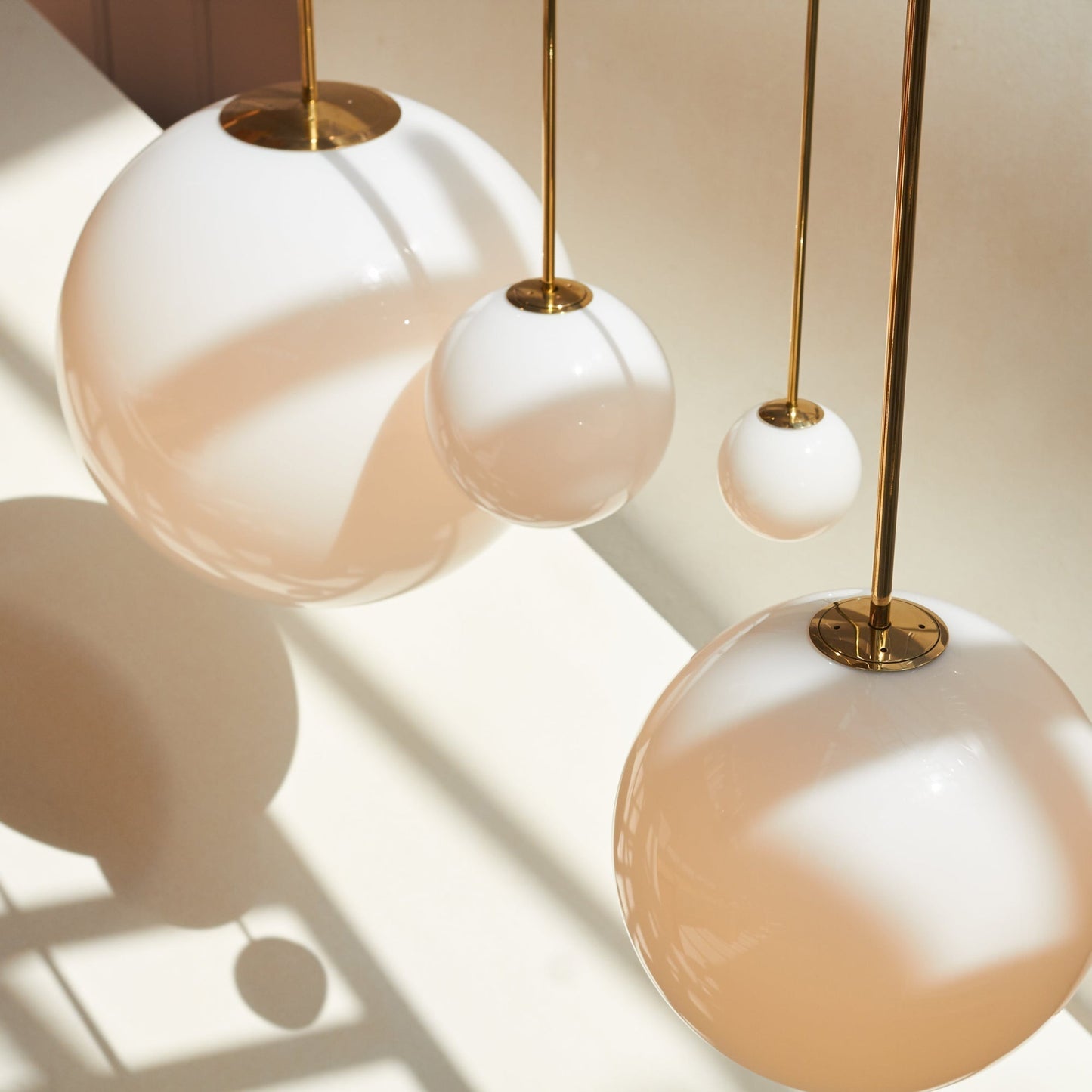 Simple Elegant Glass Pendant Light Fixture