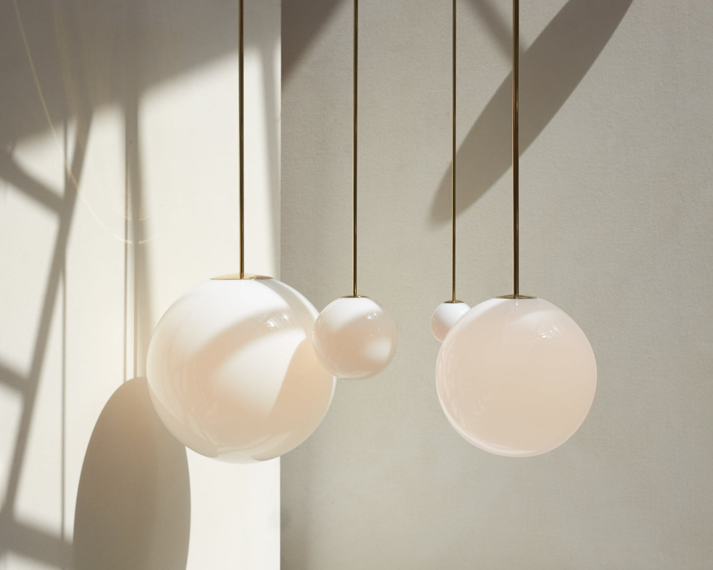 Simple Elegant Glass Pendant Light Fixture