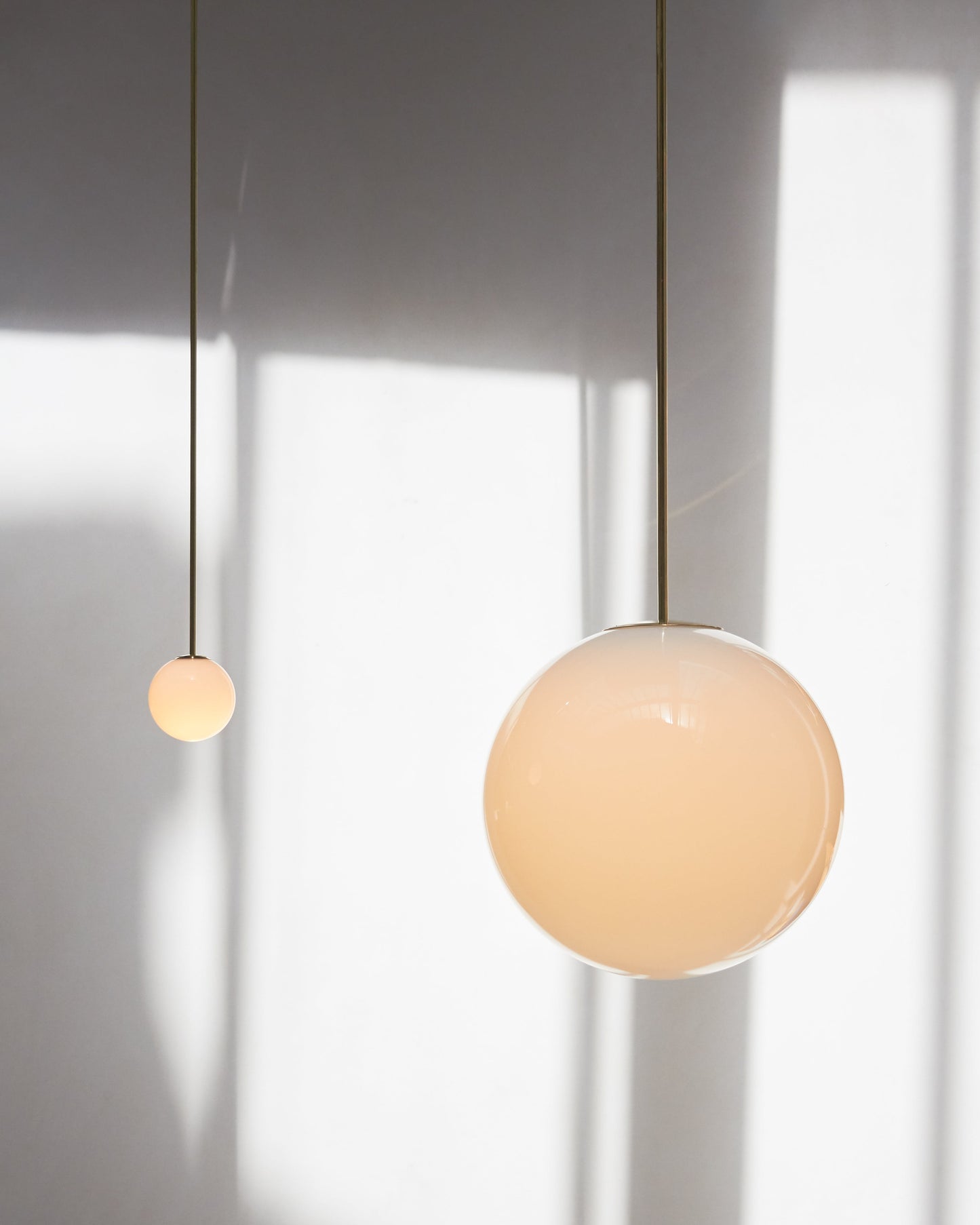 Simple Elegant Glass Pendant Light Fixture