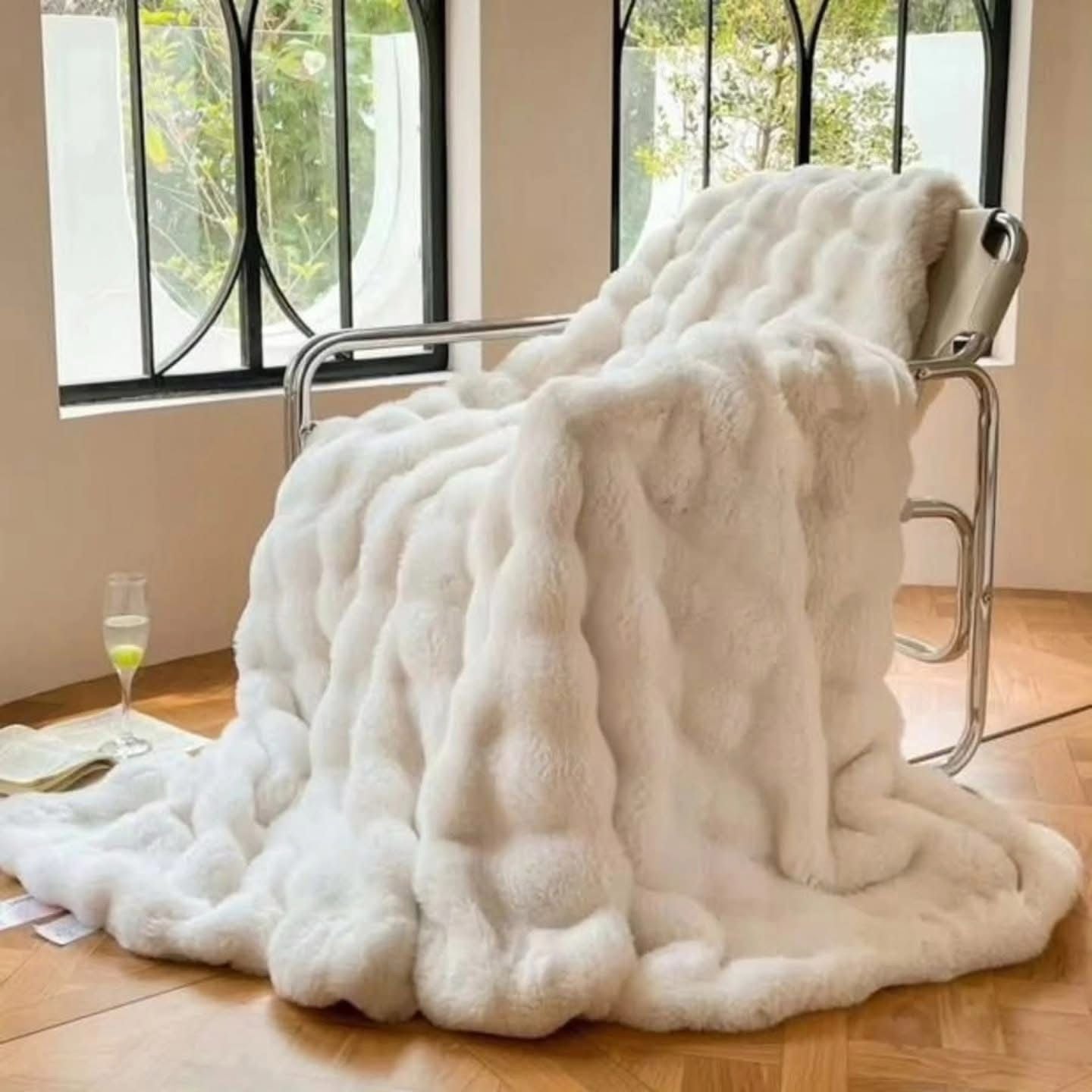 BubbleLux | Cozy Versatile Tie Dye Winter Throw Blanket 7