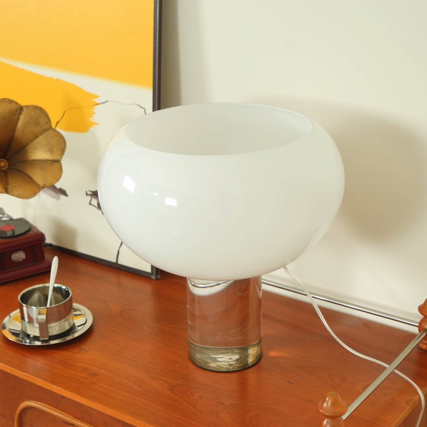 Stylish Table Lamp with Round Glass Shade