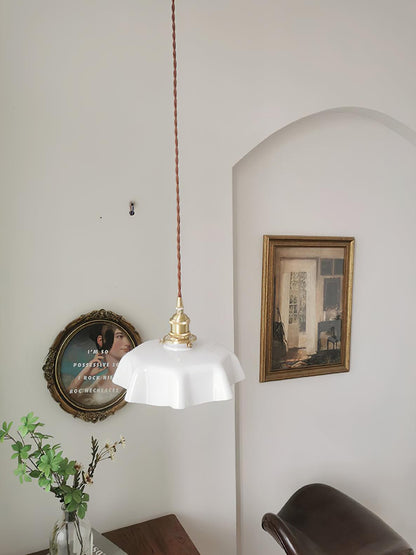 Elegant Ruffled Glass Metal Pendant Lamp