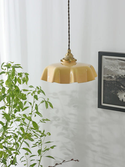 Elegant Ruffled Glass Metal Pendant Lamp