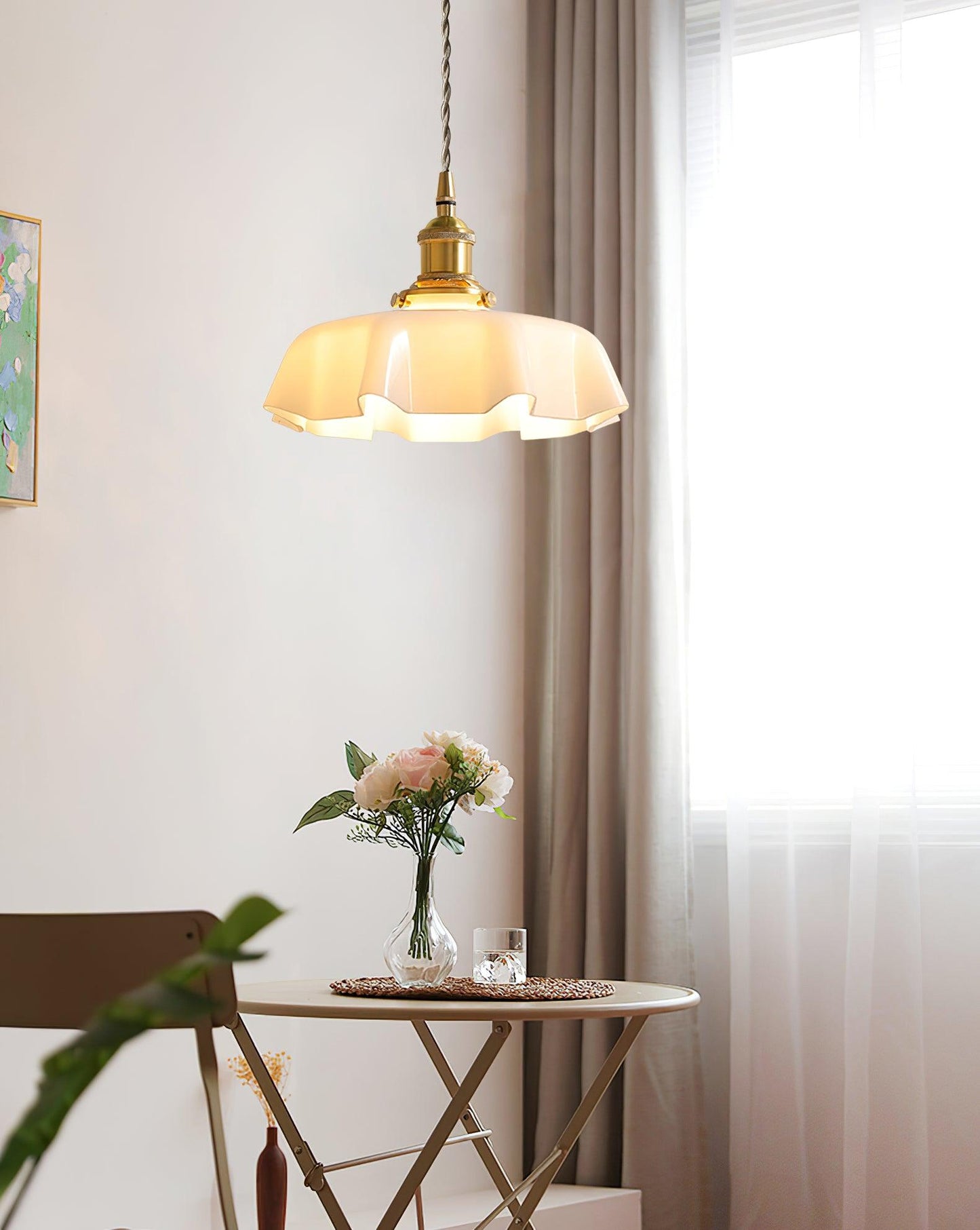 Elegant Ruffled Glass Metal Pendant Lamp