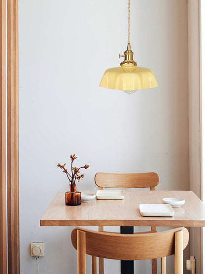 Elegant Ruffled Glass Metal Pendant Lamp