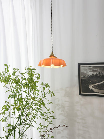 Elegant Ruffled Glass Metal Pendant Lamp